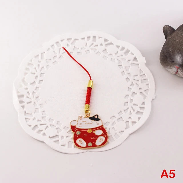 Cute Cartoon Japanese Lucky Cat Keychain Phone Charms Car Bag Pendant Jewelry Fortune Key Chain Pray Keyfob Couple Gifts