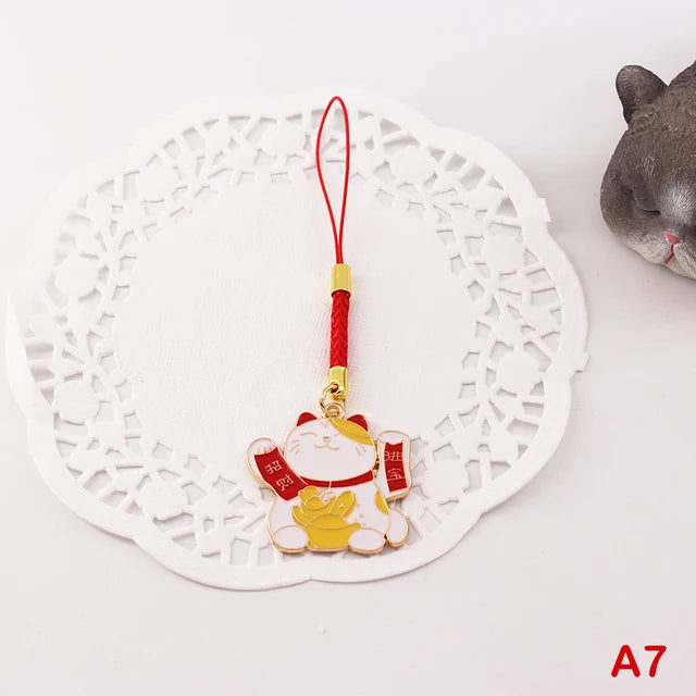 Cute Cartoon Japanese Lucky Cat Keychain Phone Charms Car Bag Pendant Jewelry Fortune Key Chain Pray Keyfob Couple Gifts